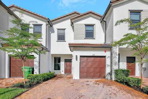 159Th, PEMBROKE PINES, FL 33027