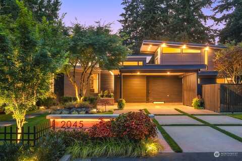 102Nd, BELLEVUE, WA 98004