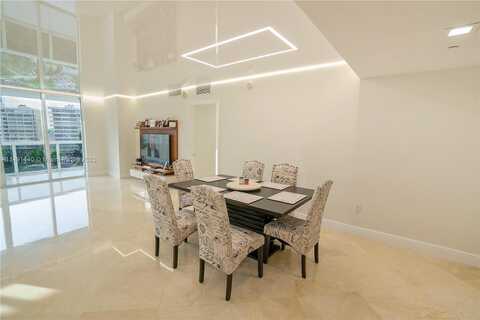 Ocean, HALLANDALE BEACH, FL 33009