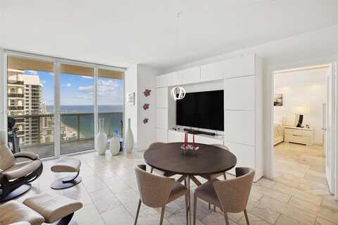 Ocean, HALLANDALE BEACH, FL 33009