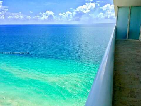 Ocean, HALLANDALE BEACH, FL 33009