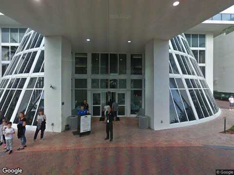 Ocean, HALLANDALE BEACH, FL 33009