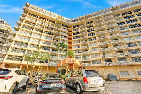 Ocean, HALLANDALE BEACH, FL 33009