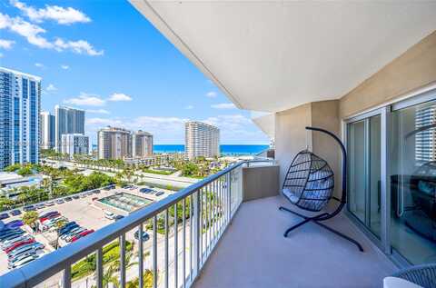 Ocean, HALLANDALE BEACH, FL 33009