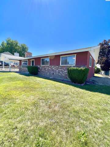 Terry, SUNNYSIDE, WA 98944