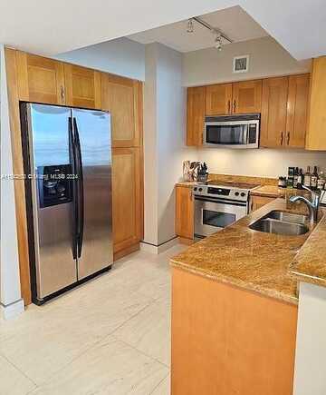 Hallandale Beach, HALLANDALE BEACH, FL 33009