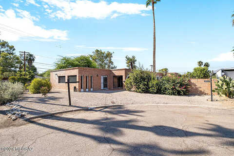 Calle Del Prado, TUCSON, AZ 85716