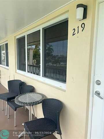 Address Withheld By Seller, Hallandale Beach, FL 33009