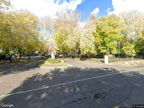 Woodside Ln E, Sacramento, CA 95825