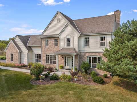 Highland Ridge, MEQUON, WI 53092