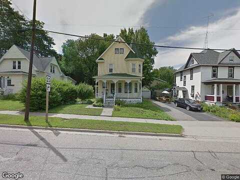 Main, REEDSBURG, WI 53959