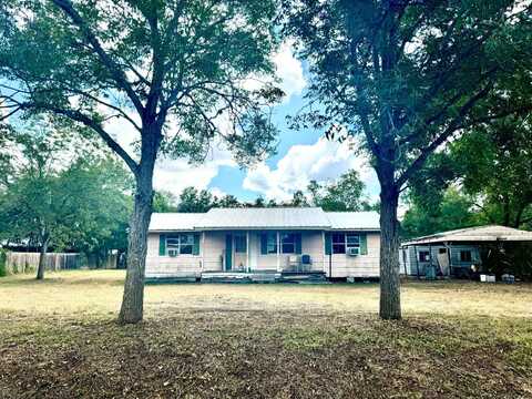 326 W. 6th St., Yorktown, TX 78164