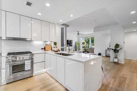 385 W Cedar St, San Diego, CA 92101