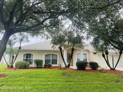 2502 Woodfield Circle, Melbourne, FL 32904