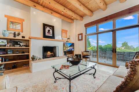 43 B Lodge Circle, Santa Fe, NM 87506