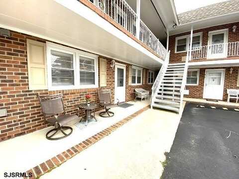 21 S Monroe Ave, Margate City, NJ 08402