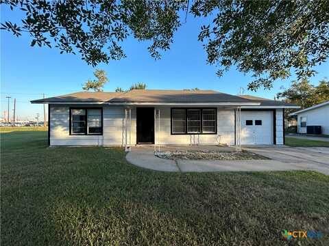 103 Sandra Street, Edna, TX 77957