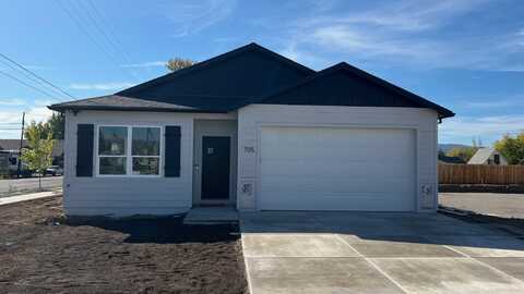 717 Dahl Place, Medford, OR 97501