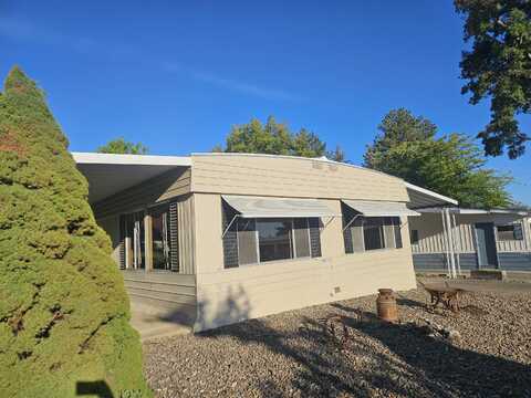 3955 S Stage Road, Medford, OR 97501