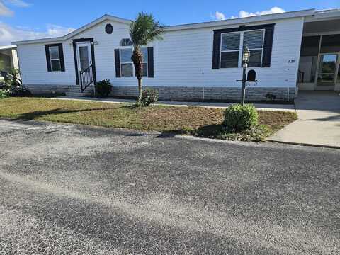 629 Tropical Ave., Davenport, FL 33897