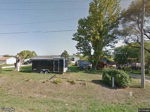 Berglund, WINNEBAGO, IL 61088