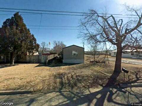 S Drake St, Perryton, TX 79070