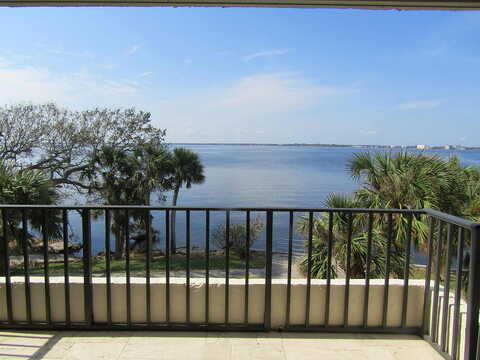 River Villa, MELBOURNE BEACH, FL 32951