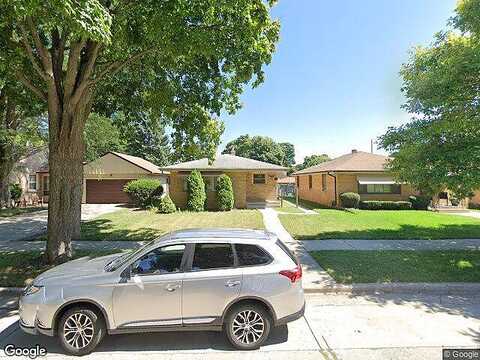 67Th, MILWAUKEE, WI 53218