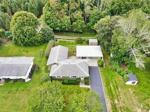 25 Highland Court, Tiverton, RI 02878