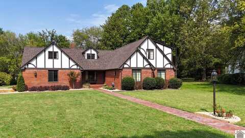 2022 Gatesborough Circle, Murray, KY 42071