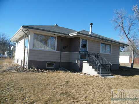 1123 E 2nd St, Roundup, MT 59072