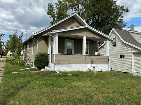 1270 20th Avenue SW, Cedar Rapids, IA 52404