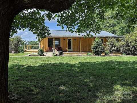 7693 S Mountain Institute Road, Nebo, NC 28761