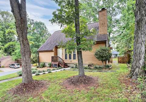 6501 Piney Path Road, Charlotte, NC 28212