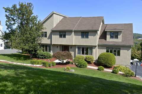 18 Huntington Drive, Danbury, CT 06811