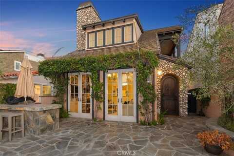 302 Larkspur Avenue, Corona Del Mar, CA 92625