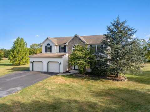 39 Timothy Drive, Rockland Township, PA 19539