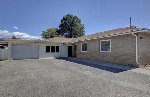 2712 VIRGINIA Street NE, Albuquerque, NM 87110