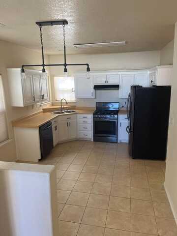 4723 Spanish Sun NE, Albuquerque, NM 87110