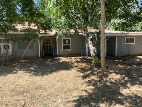 18138 Desswood Drive, Lake Hughes, CA 93532