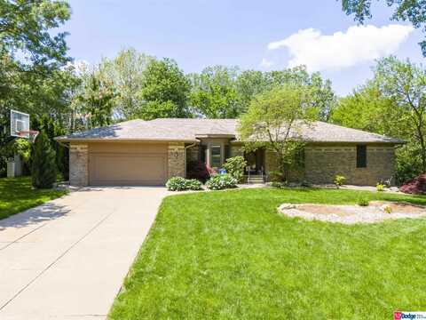 11012 Bel Air Drive, Omaha, NE 68144