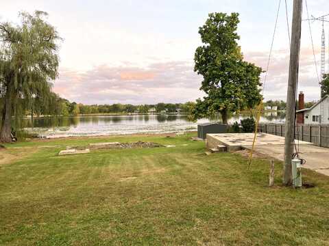 1210 White Lake Road, Pleasant Lake, MI 49272