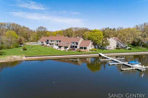 558 Wind Drift Lane, Spring Lake, MI 49456