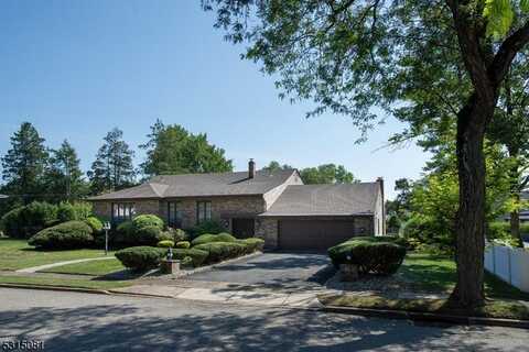 31 Augusta Dr, Wayne, NJ 07470