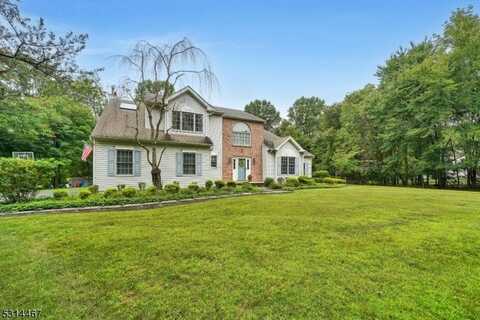 1 Thomas Farm Ln, Washington, NJ 07853