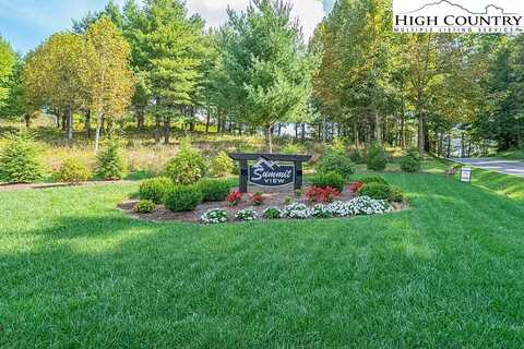 30 Summit View Parkway, Spruce Pine, NC 28777