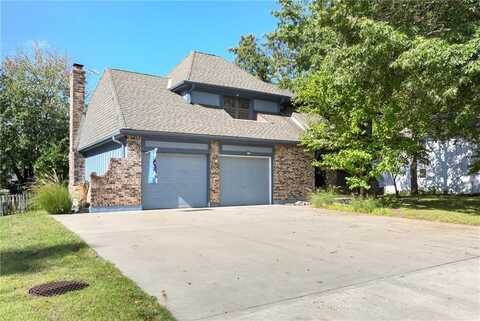 4383 SW Breezy Point Lane, Lees Summit, MO 64082