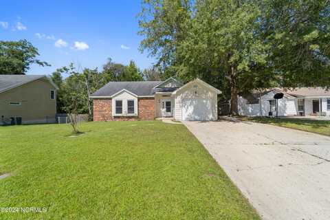 2676 Idlebrook Circle, Midway Park, NC 28544