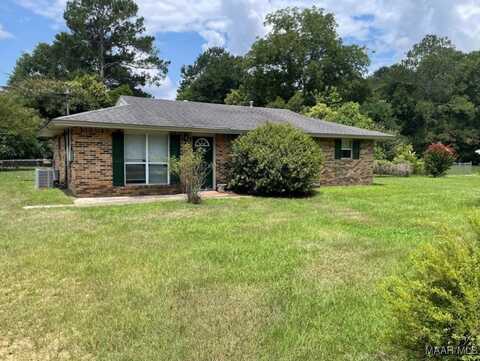 123 Pineleaf Street, Wetumpka, AL 36092