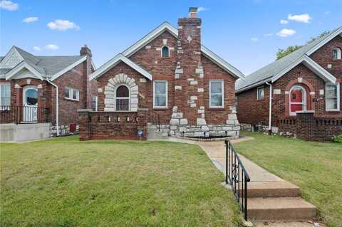 5722 Chippewa Street, Saint Louis, MO 63109